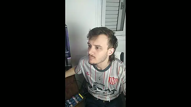 BoyWithToys1 live cam on StripChat
