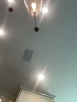 ShySuperheroGrrl live cam on StripChat