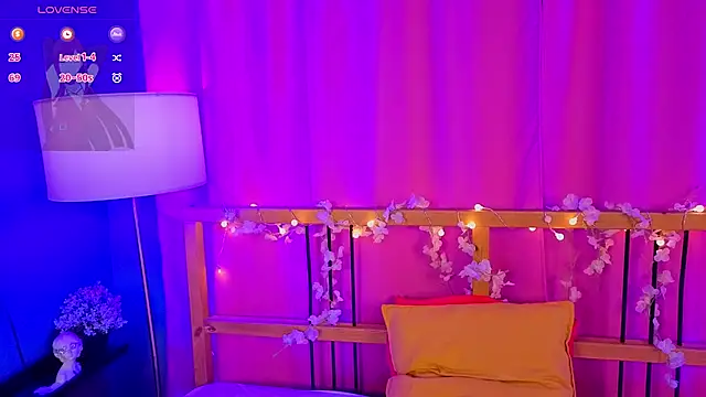 HannaWalton live cam on StripChat