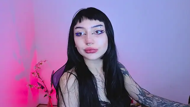 catipetite live cam on StripChat