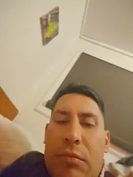 cumshotgod1 live cam on StripChat