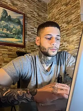 _jamesleandros1 live cam on StripChat