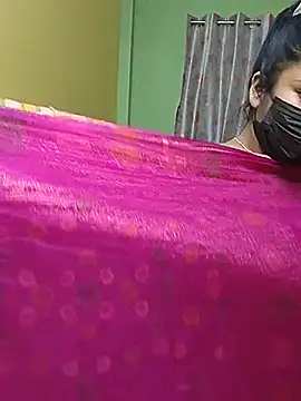 angel_julia (F young) - Boob & Pussy Oiling in public 🥰