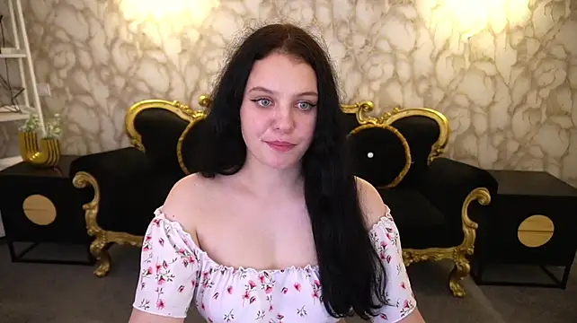 SnowWhiti live cam on StripChat