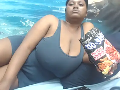 SexyBoobs44DD live cam on StripChat