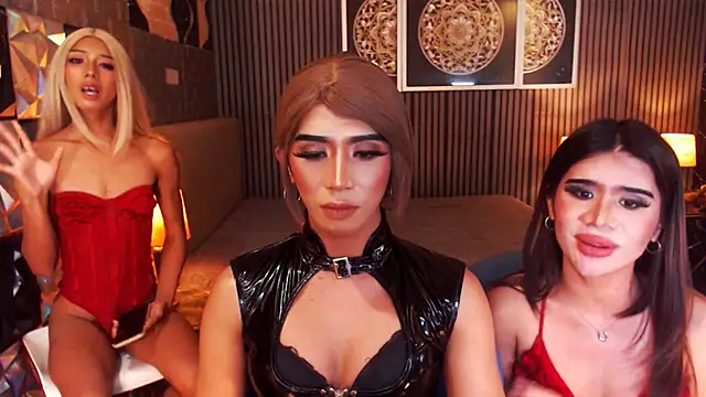 AudreyMilesTrans live cam on StripChat