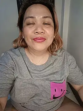 Sweet_asian_kylie live cam on StripChat