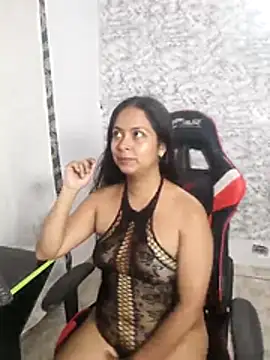 Zarinamoon live cam on StripChat