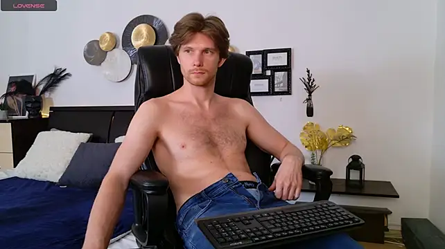eddie_baker (M young) - «I like the lovense vibes in me from thi