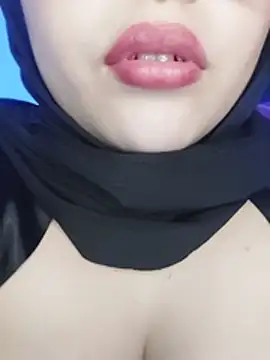 Elinaax live cam on StripChat