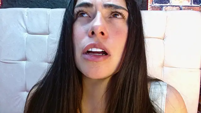 misssexypri (F young) - show lesbian