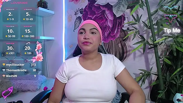 valeria_martinez19 live cam on StripChat
