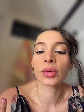 NicolleFerragamo7