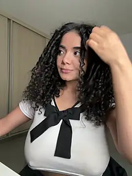 curlyierr (F young) - HANDJOB + SHOW BOOBS