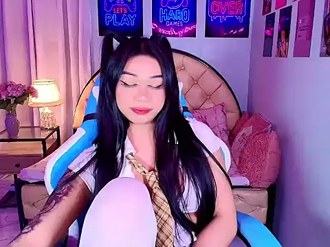 SexxyTsLoverr live sex cam