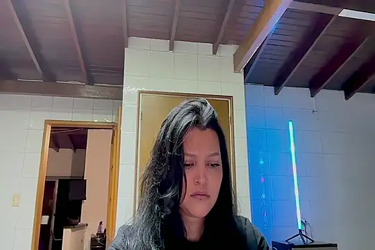 MarcellaGriffin live cam on StripChat