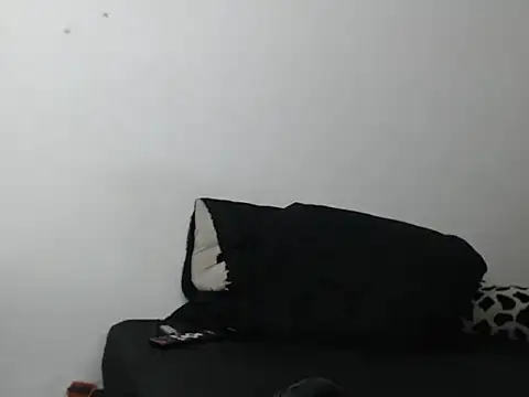 CherryH0ttie live cam on StripChat