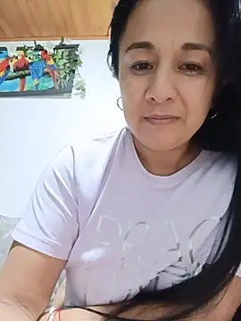 _Dr-Luna_1 live cam on StripChat