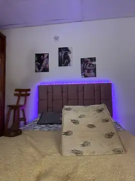 charlotte_bayron02 live cam on StripChat
