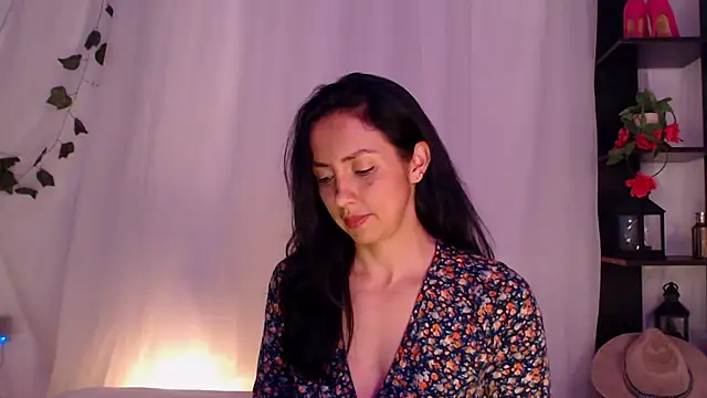 Belladonna_lips live cam on StripChat
