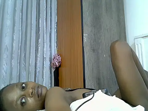Tinytease_ live cam on StripChat