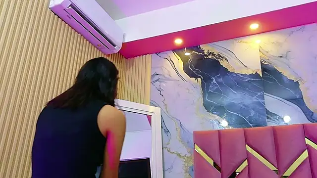 kinkylittlegirll