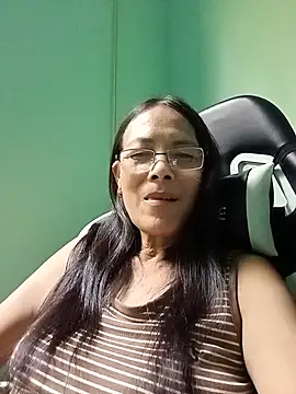 toyo_668 live cam on StripChat