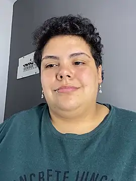 Hailey_Curvy live cam
