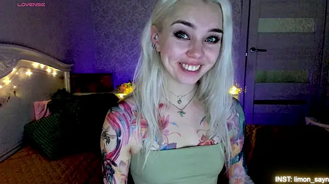 LillyMoure_