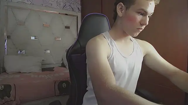Joshpi_31 live cam on StripChat
