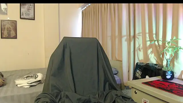 Emily_hardcore live cam on StripChat