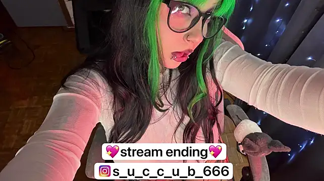t0riayun0 live cam on StripChat