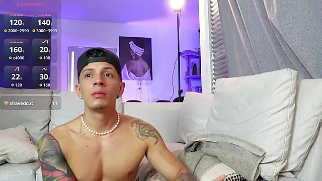 Blakeandbart12 live cam on StripChat