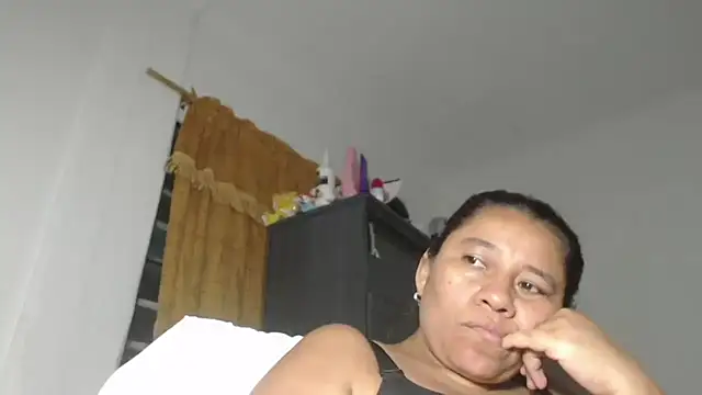adrixxx38 live cam on StripChat