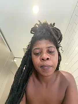 Ebony_Queeenx