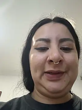 Abril_Luv live cam on StripChat