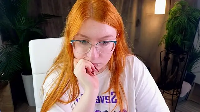 AliceBrightside live cam on StripChat
