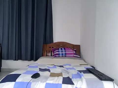 luna5babe live cam on StripChat