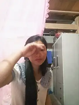 Hily_wet live cam on StripChat