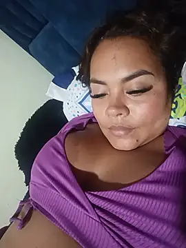 emilyduran_ (F milf) - Show boobs