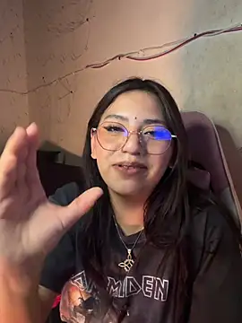 venus_aura (F young) - ass + spanks + control lush 2min