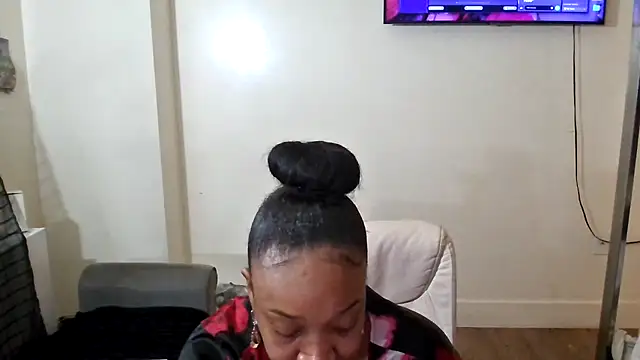 mzpretty444 (F milf) - SMOKE F & VIBE 
