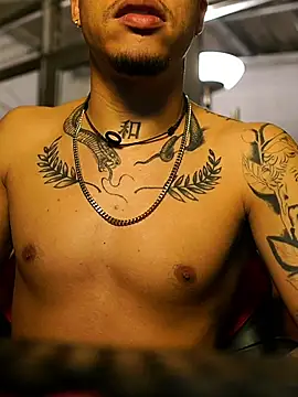 alphamasterxxx's live room
