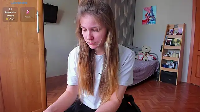 Tiny_Kiss live sex cam