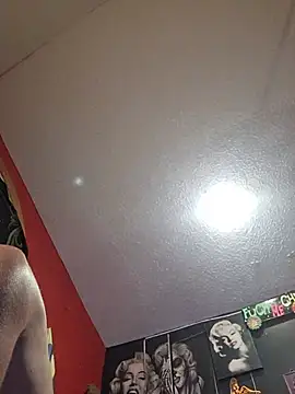 DaddyAndSplashQueen live cam on StripChat
