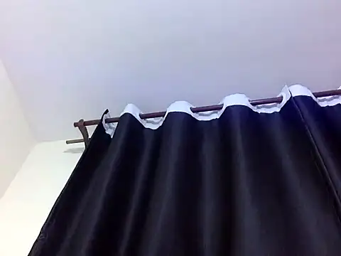 Pretty_xoxo live cam on StripChat