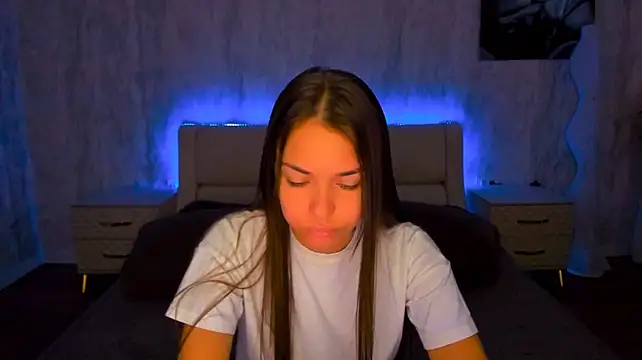 AlexaBarkley live cam on StripChat