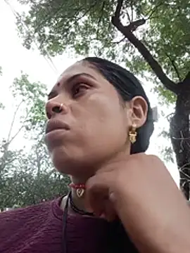 Priyansi_hot