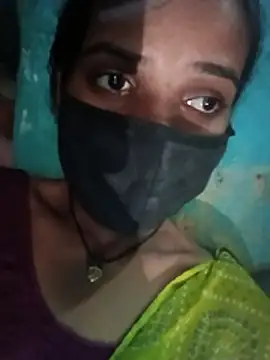 Desi_Couple_P live cam on StripChat
