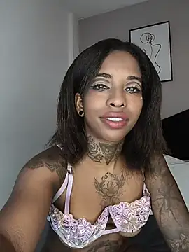 Pauline_Fox live cam on StripChat